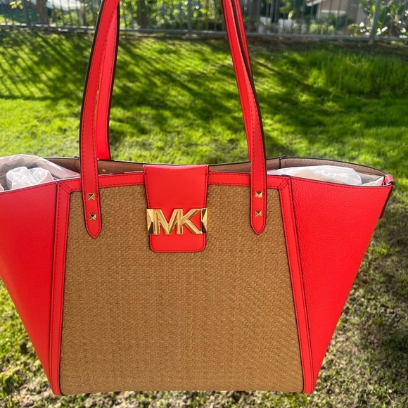 Michael Kors Handbags - MICHAEL KORS SALMON ans BAMBOO coloured large Tote, NWT​